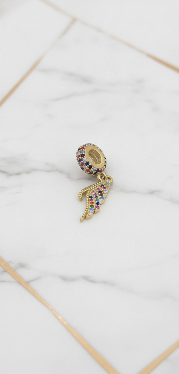 Dije Charm Ala de Ángel Colgante con Piedras Multicolor Arcoíris en Oro Amarillo 10K (1.62g)