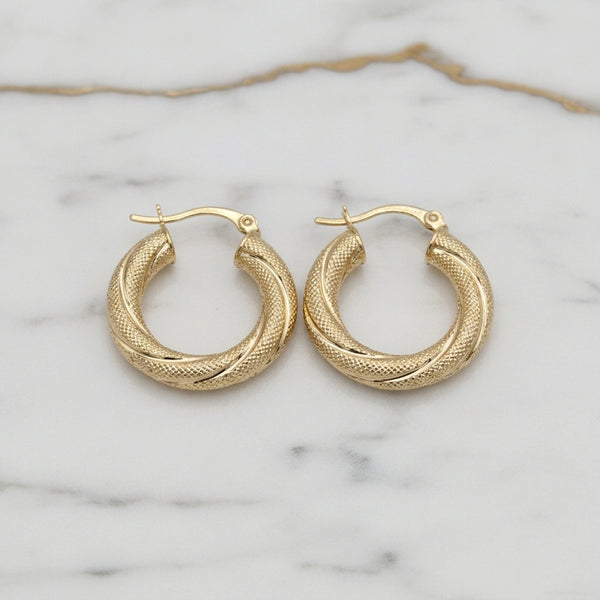 Aretes Hollow 10K 2x4mm 1.76
