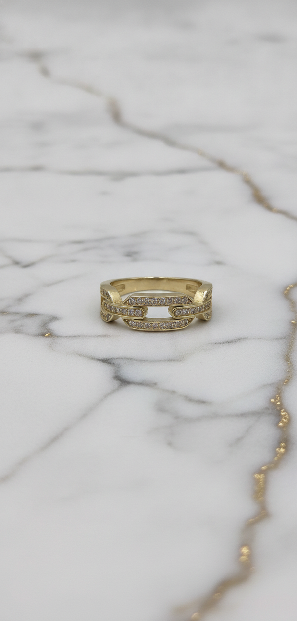 Anillo de Eslabones Paperclip con Pavé de Zirconias en Oro Amarillo Sólido 10K (Talla 8) - 2.80g