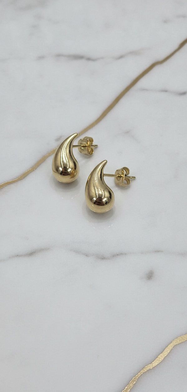 Aretes Dormilones Esculturales de Gota Curva de Alto Pulido en Oro Amarillo 10K - 1.56g