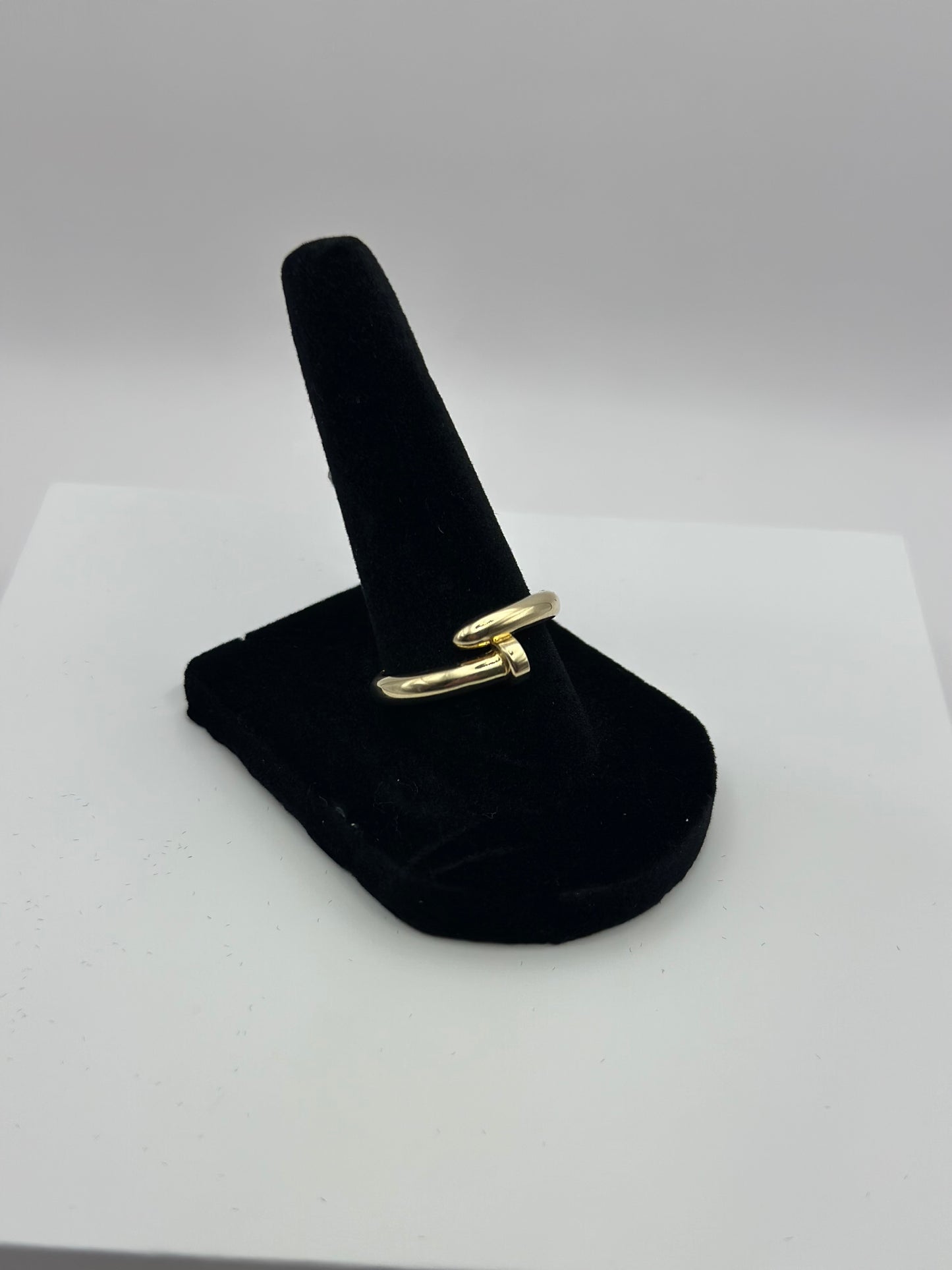 Luxury 10k Nail Style Ring