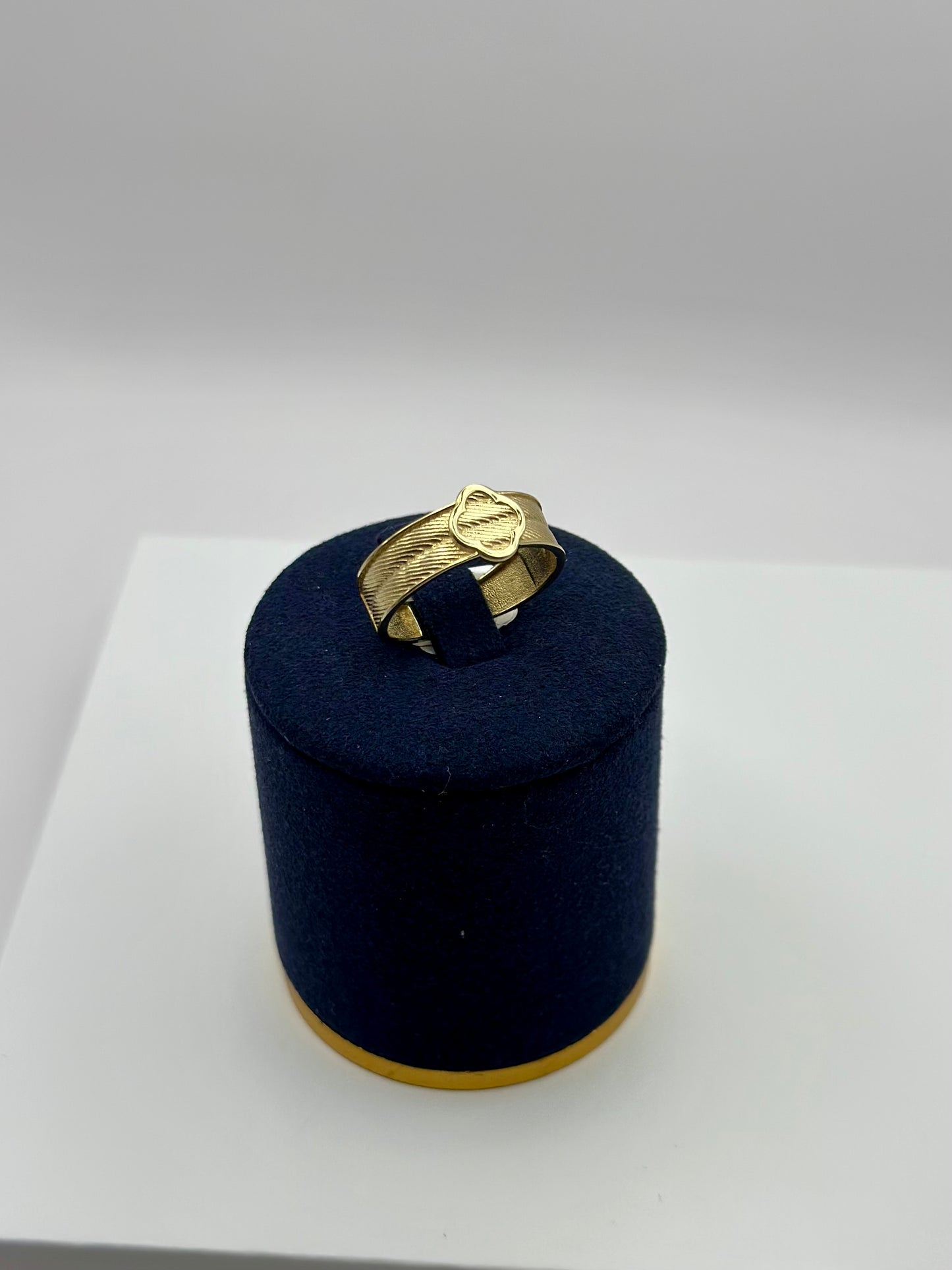Anillo Clover oro 10k