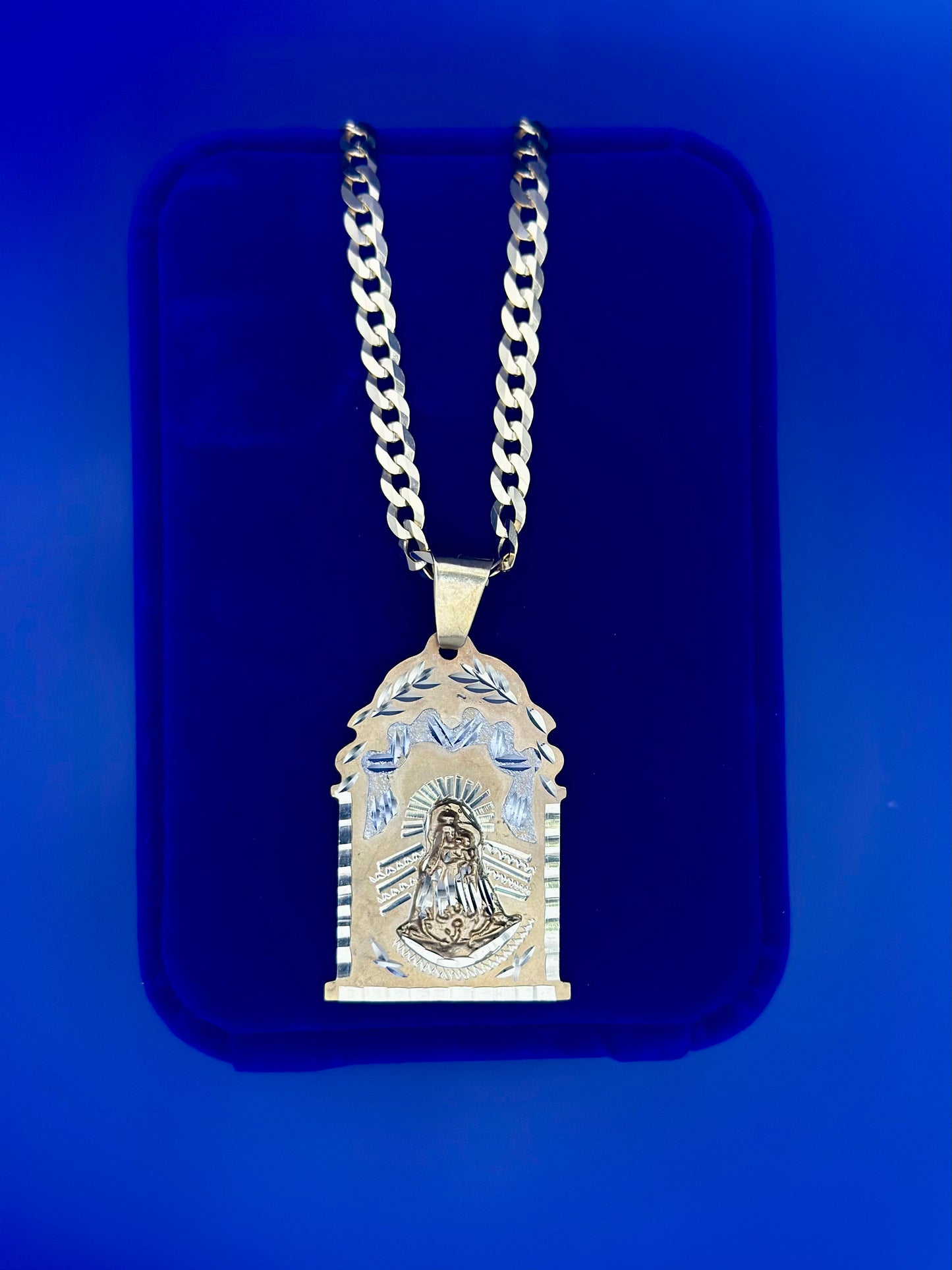 Dije de Capilla de la Virgen