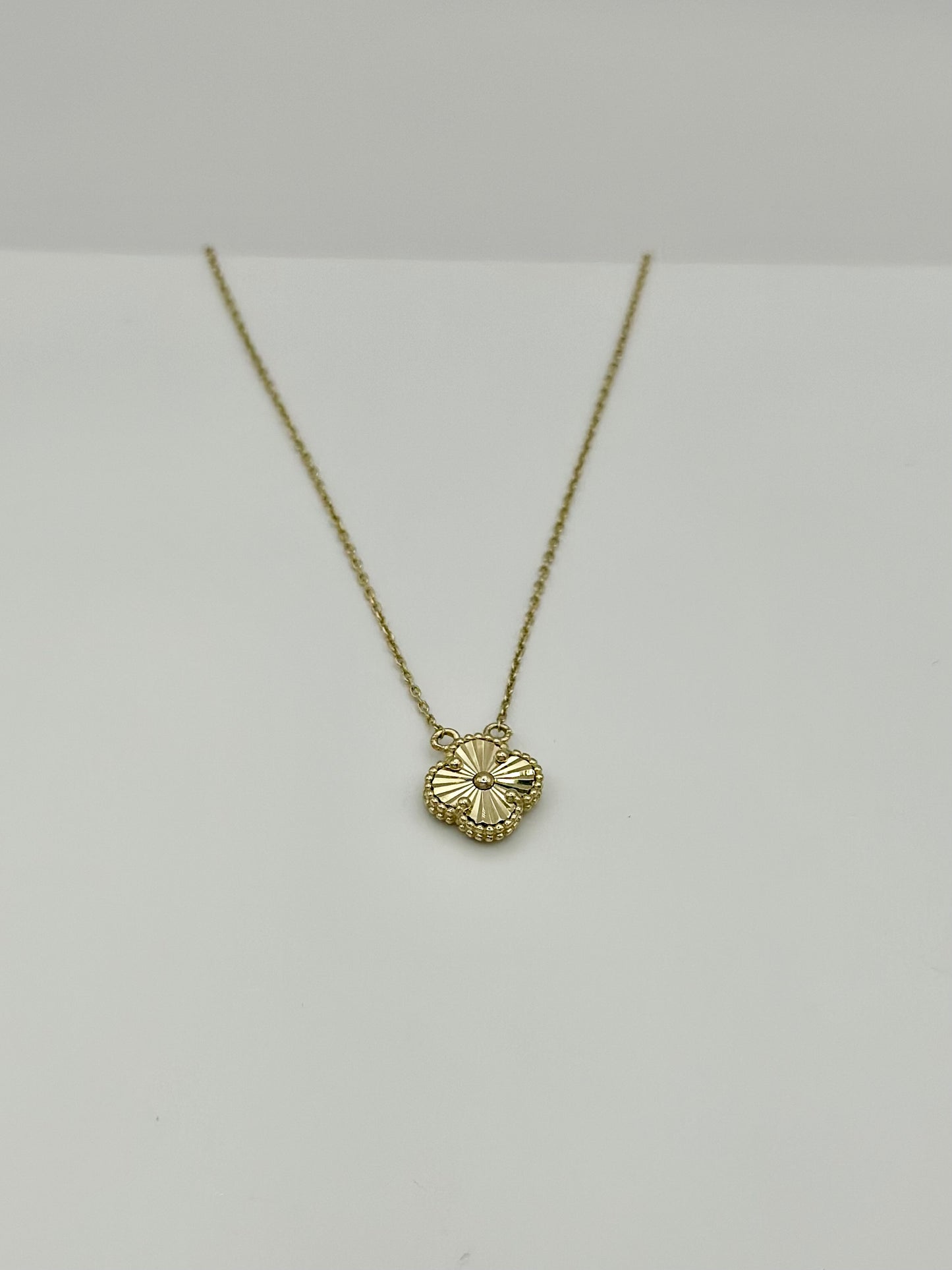 Clover Dorada Pequeña Collar 10K