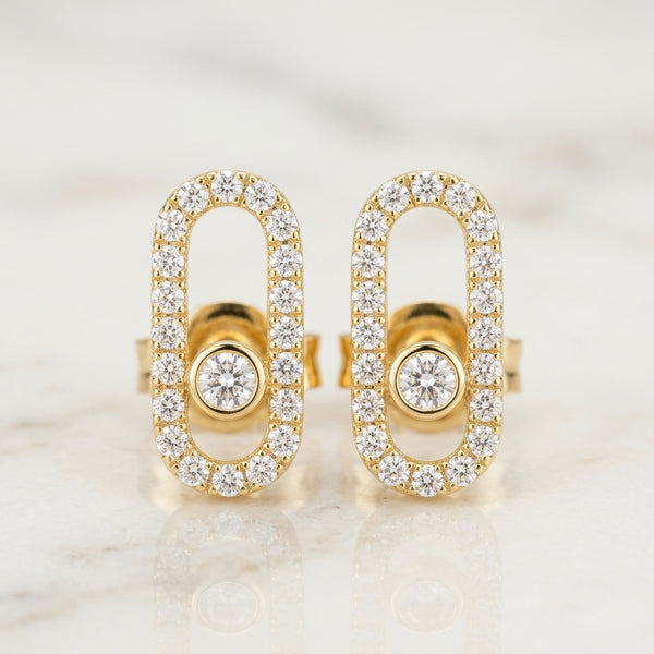 Aretes Topos Ovalados Pavé con Piedra Central en Oro 10K (2.06g)