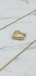 Dije Corazón Bombé 3D con Centro Tallado Diamantado en Oro Amarillo 10K (1.03g)
