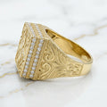Anillo Sello Cuadrado con Estrella Grabada, Canto de Greca y Circonias y Hombros Grabados en Oro Amarillo 10K - 5.50g
