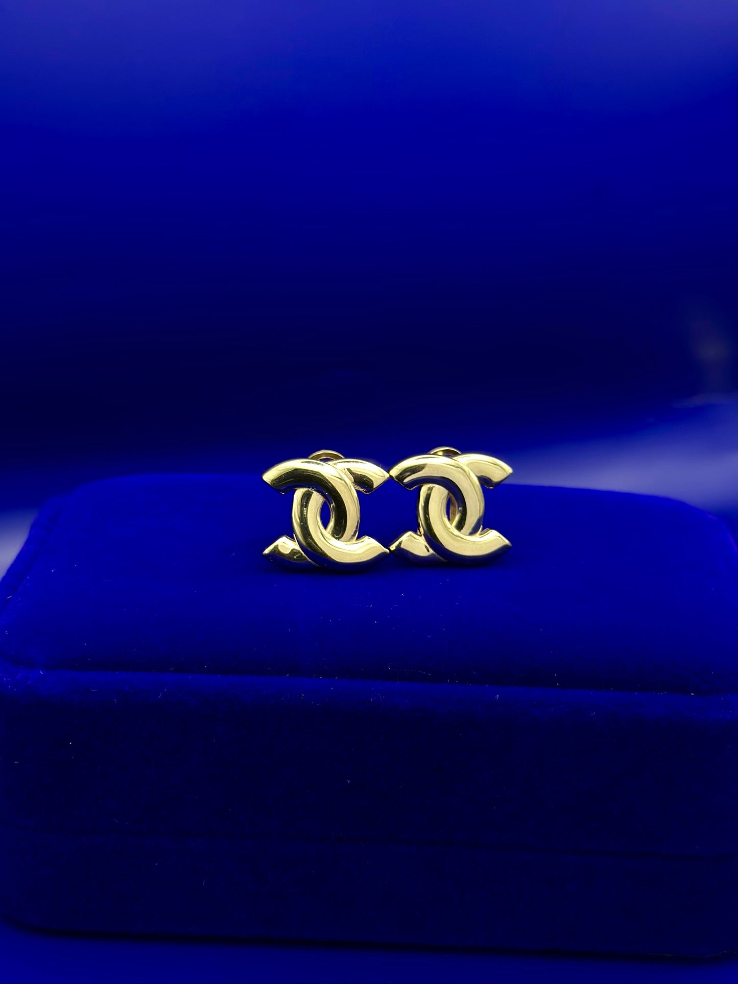 Omega Chane style 10k earrings