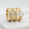Trío de Anillos de Matrimonio y Compromiso Textura Nugget con Solitario Corte Esmeralda en Oro 10K - 6.58g