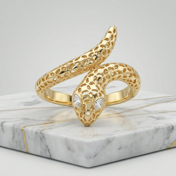 Anillo de Serpiente Abierto Calado con Ojos de Circonia Marquesa en Oro Amarillo 10K - 1.68g