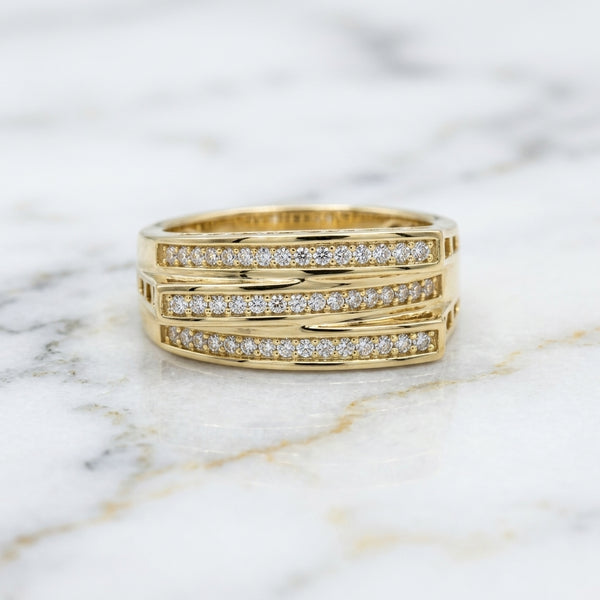Anillo Crossover de Triple Carril con Zirconias y Galería Panal en Oro Sólido 10K - 2.69g
