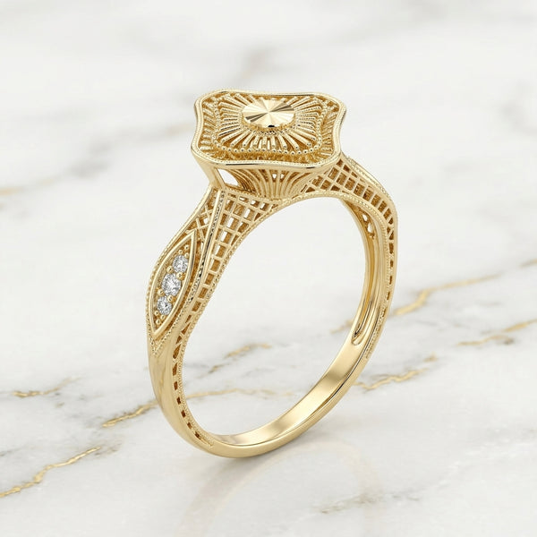 Anillo Rombo Estrellado en Filigrana Calada con Hombros de Zirconias en Oro Amarillo 10K (1.30g)
