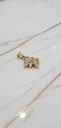 Dije Flor / Estrella de Ocho Pétalos con Piedras Blancas en Oro Amarillo 10K (2.00g)