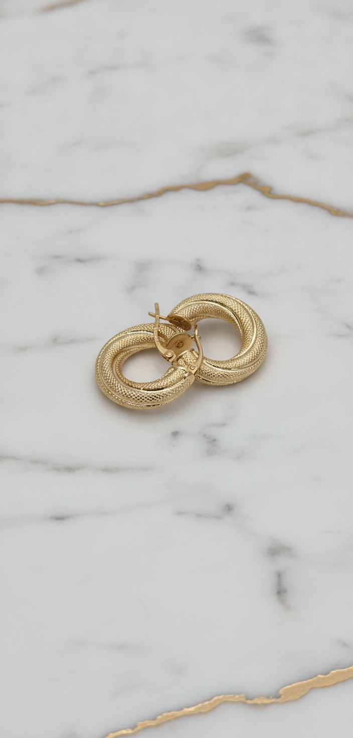 Aretes Argollas Torcidas Nevadas Compactas (1x5mm) en Oro Amarillo 10K - 2.15g