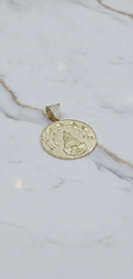 Dije Medalla Circular de la Virgen de la Caridad del Cobre en Oro Bicolor 10K con Reasa Pavé (5.00g)