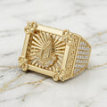 Anillo Virgen de la Caridad Rayos Calados y Greca de Hombre en Oro 10K Talla 11 - 11.64g