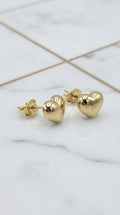 Aretes Dormilones de Corazón Bombé Liso de Alto Pulido en Oro Amarillo 10K - 0.90g