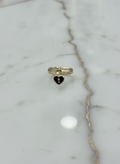 Anillo Banda con Zirconias y Dije Candado Corazón Negro en Oro Amarillo 10K - 2.74g