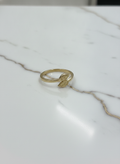 Anillo Bypass de Doble Hoja Botánica Tallada en Oro Amarillo 10K - 1.55g