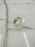 Anillo Pluma y Hoja de Laurel Esculpida en Oro Amarillo 10K - 1.69g