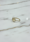 Anillo Árbol de la Vida Calado con Halo de Zirconias en Oro Amarillo 10K - 0.94g