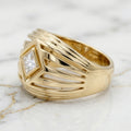 Anillo Abombado de Costillas Caladas con Circonia Central en Rombo en Oro Amarillo 10K (Talla 8) - 3.92g