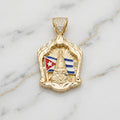 Dije Medalla Escudo Virgen de la Caridad del Cobre con Bandera de Cuba Esmaltada y Canto con Pavé en Oro 10K - 5.57g