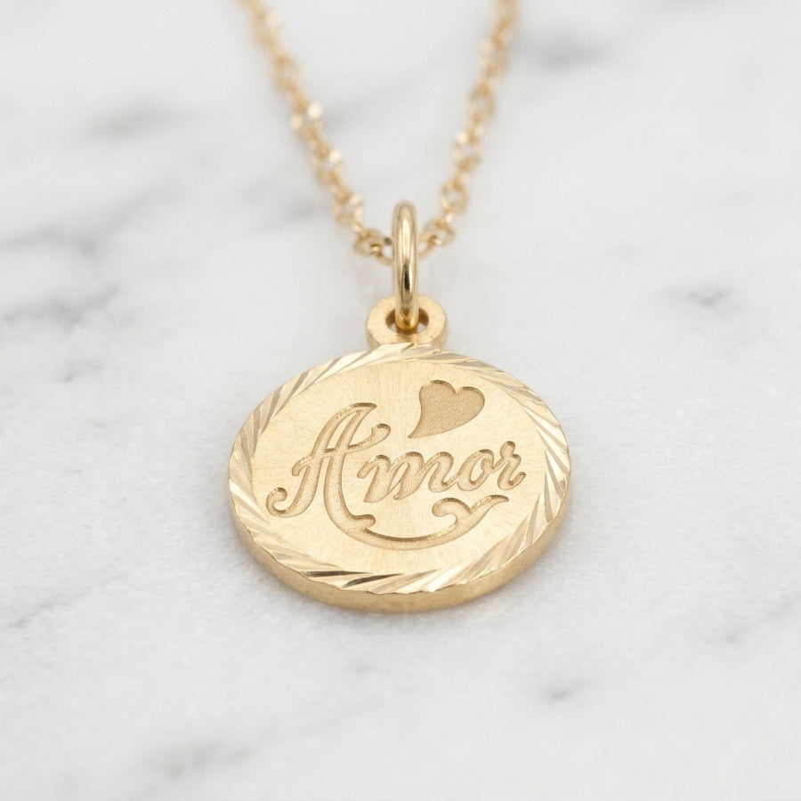 Cadena Tejido Eslabón Diamantado con Dije Medalla "Amor" y Corazón en Oro Amarillo 10K - 1.44g