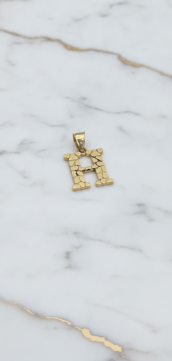 Dije Letra Inicial H Textura Nugget (Pepita de Oro) en Oro Amarillo 10K (0.98g)
