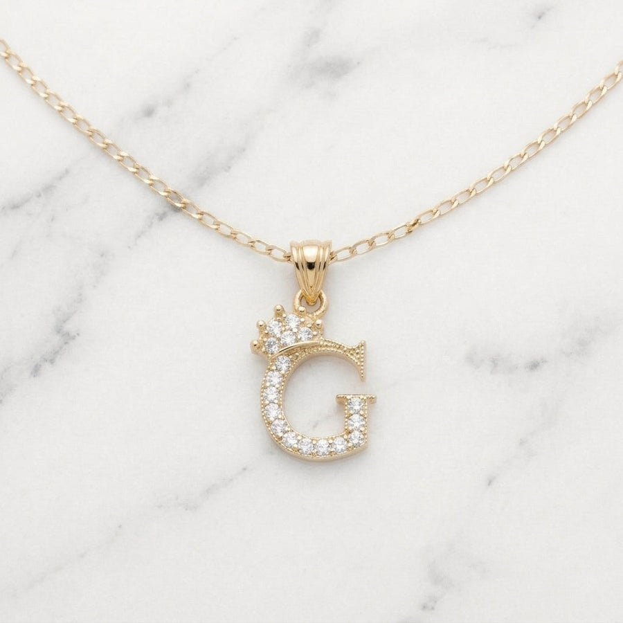 Dije Letra Inicial G con Corona y Zirconias en Oro Sólido Amarillo 10K (0.91g)