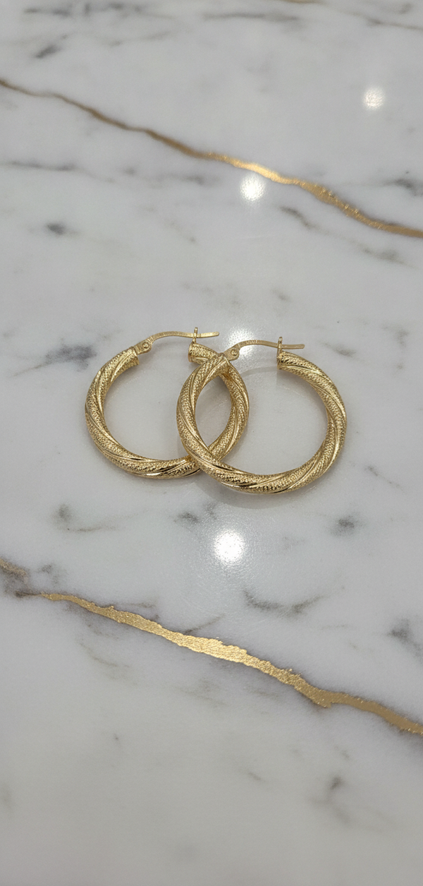 Aretes Hollow 10K Argollas Torcida Nevada Size 3 Weight 1.42