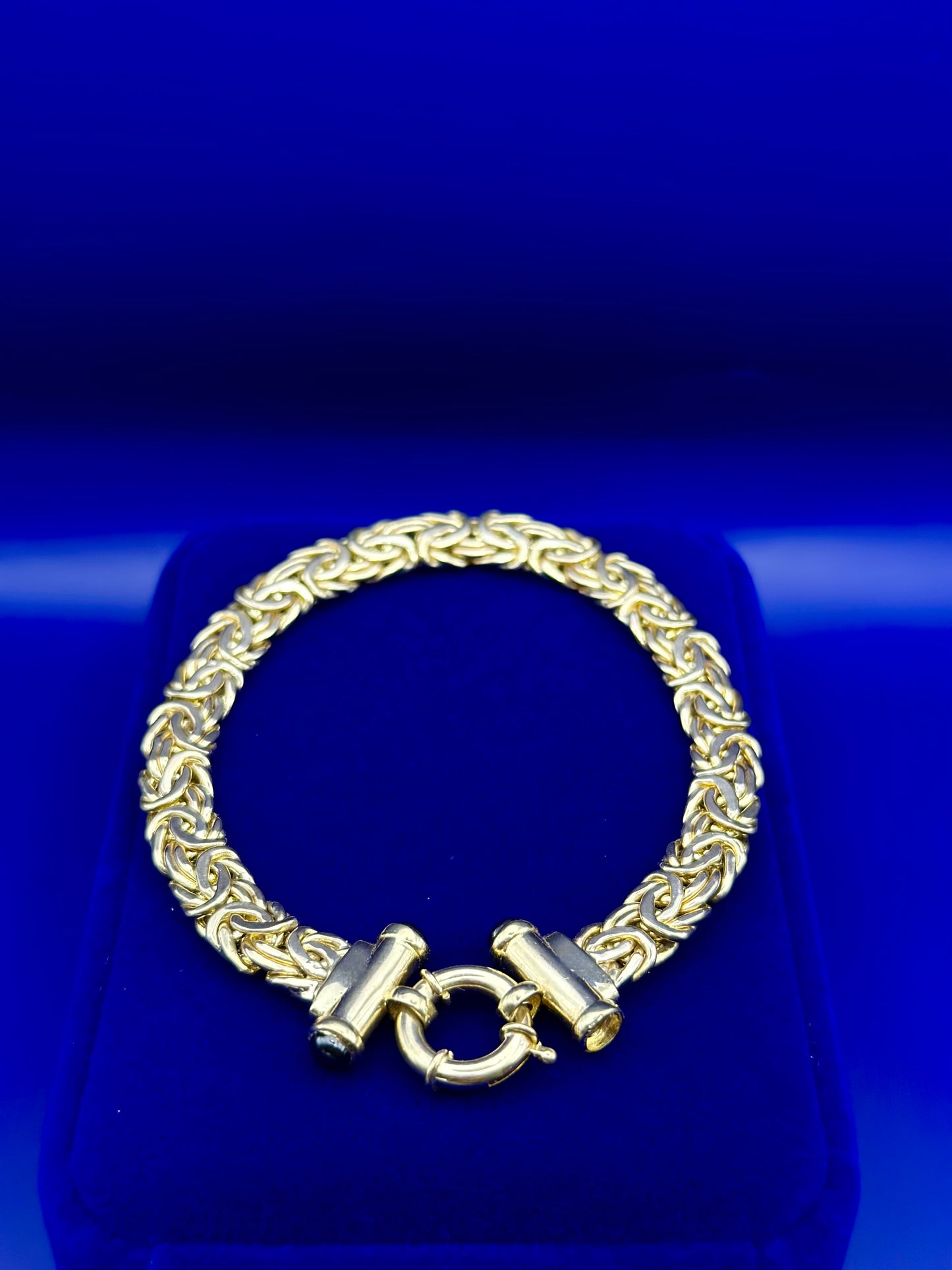 Byzantine bracelet with clasp