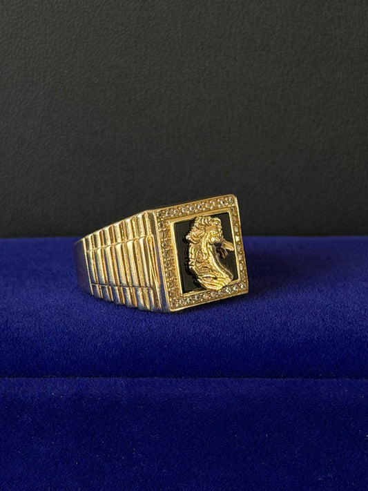 Clock-style ring with a horse in black stone