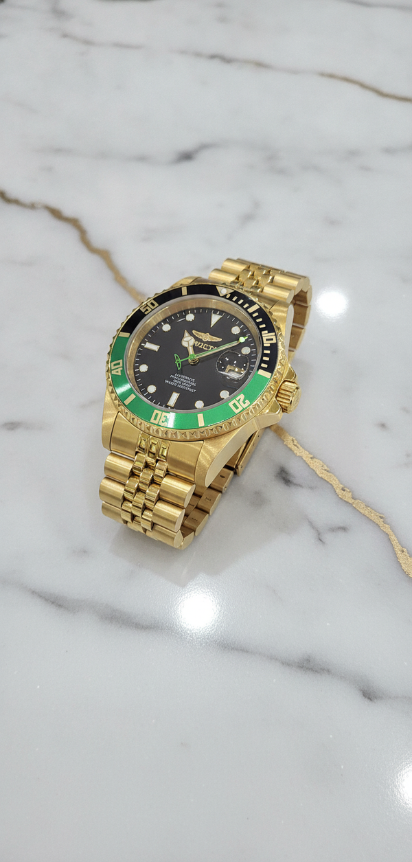 Reloj Invicta Pro Diver Automático Dorado con Bisel Negro/Verde y Esfera Negra