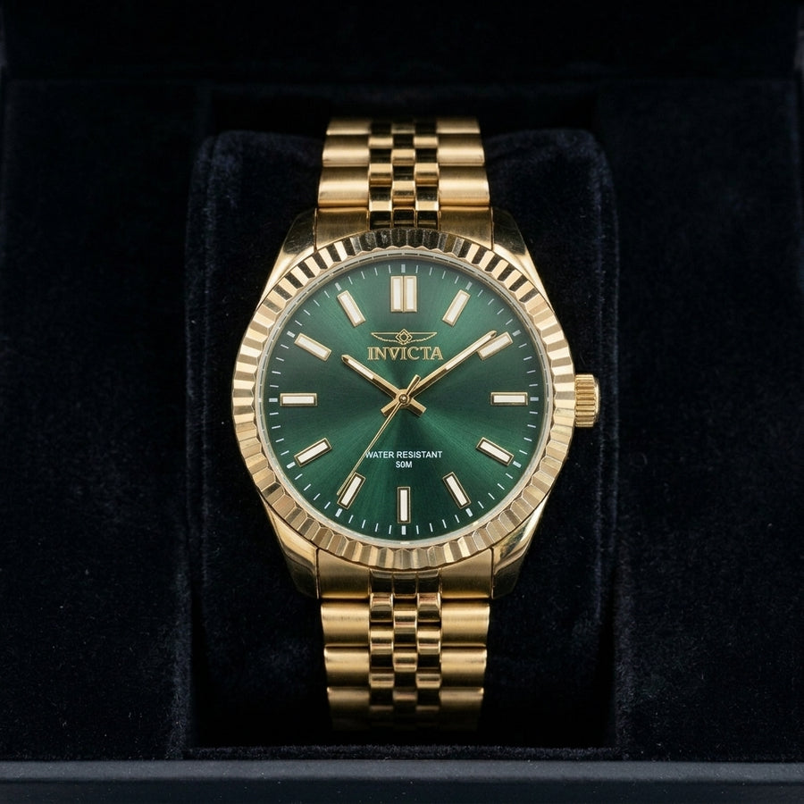 Reloj Invicta Cuarzo Dorado para Hombre — Esfera Verde Esmeralda 50M y Brazalete Jubilee (De Pila / No Oro) - 1435