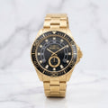 Reloj Invicta Diver Cuarzo Dorado para Hombre — Bisel Negro Graduado y Esfera Negra con Sub-Esfera (De Pila / No Oro) - 1435